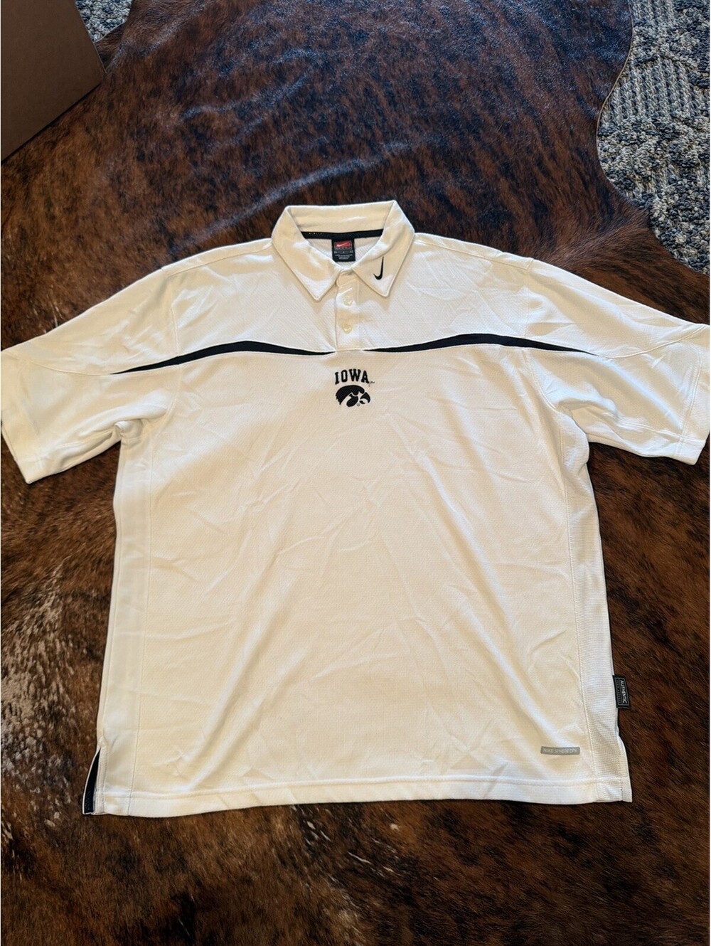 Vintage Y2K Nike Team Iowa Hawkeyes Sphere Dry Polo Shirt Men's Large White